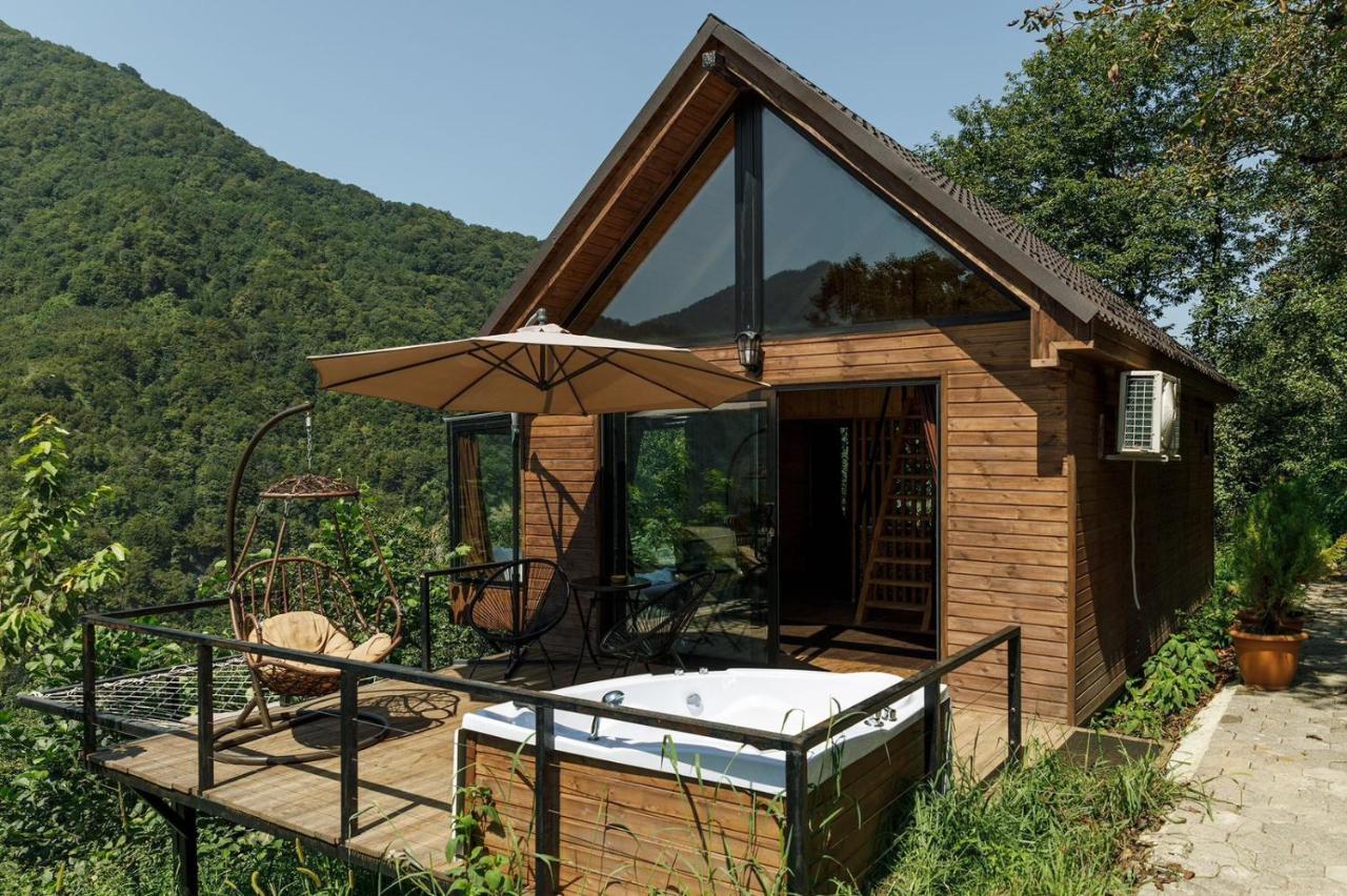Woodpecker Georgia Hotel Батуми Екстериор снимка