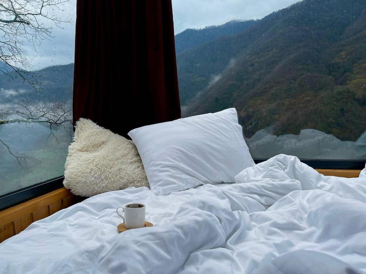 Woodpecker Georgia Hotel Батуми Екстериор снимка