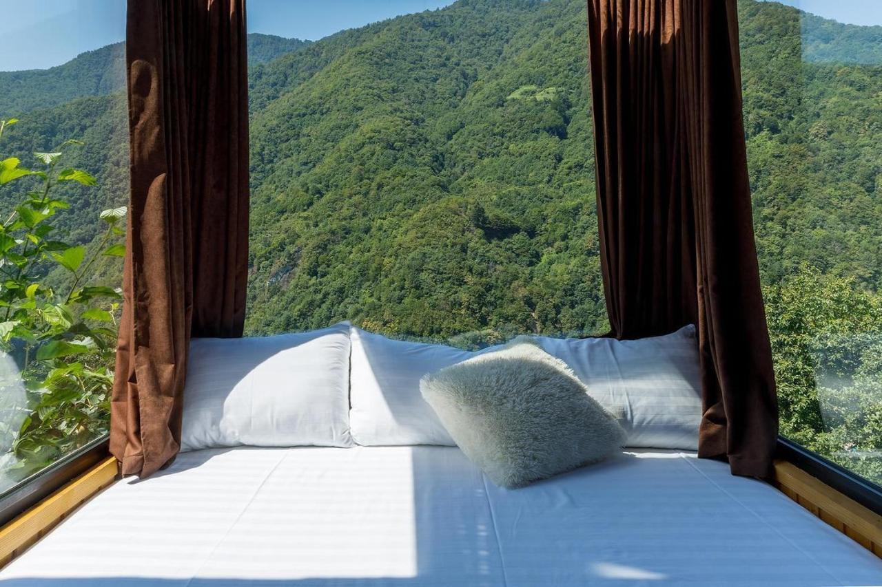 Woodpecker Georgia Hotel Батуми Екстериор снимка