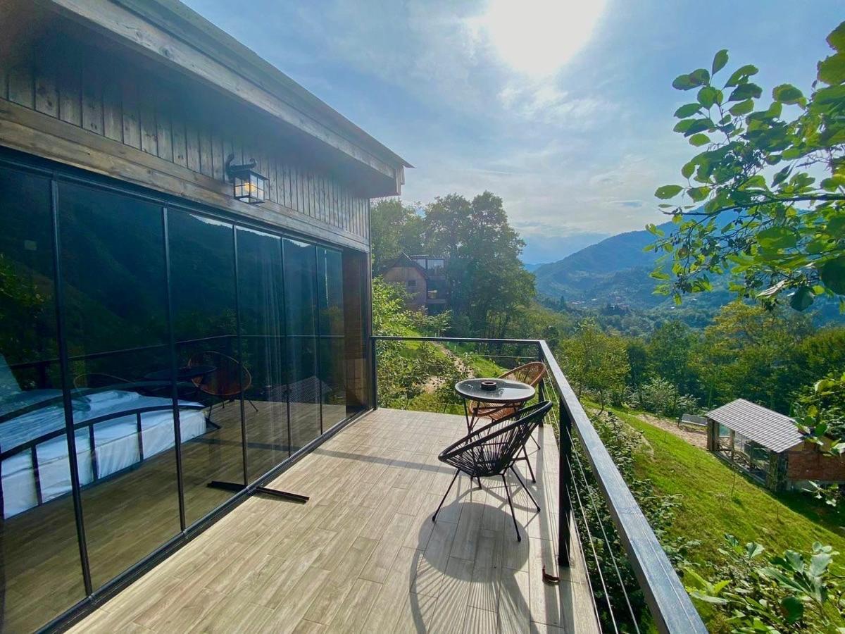 Woodpecker Georgia Hotel Батуми Екстериор снимка