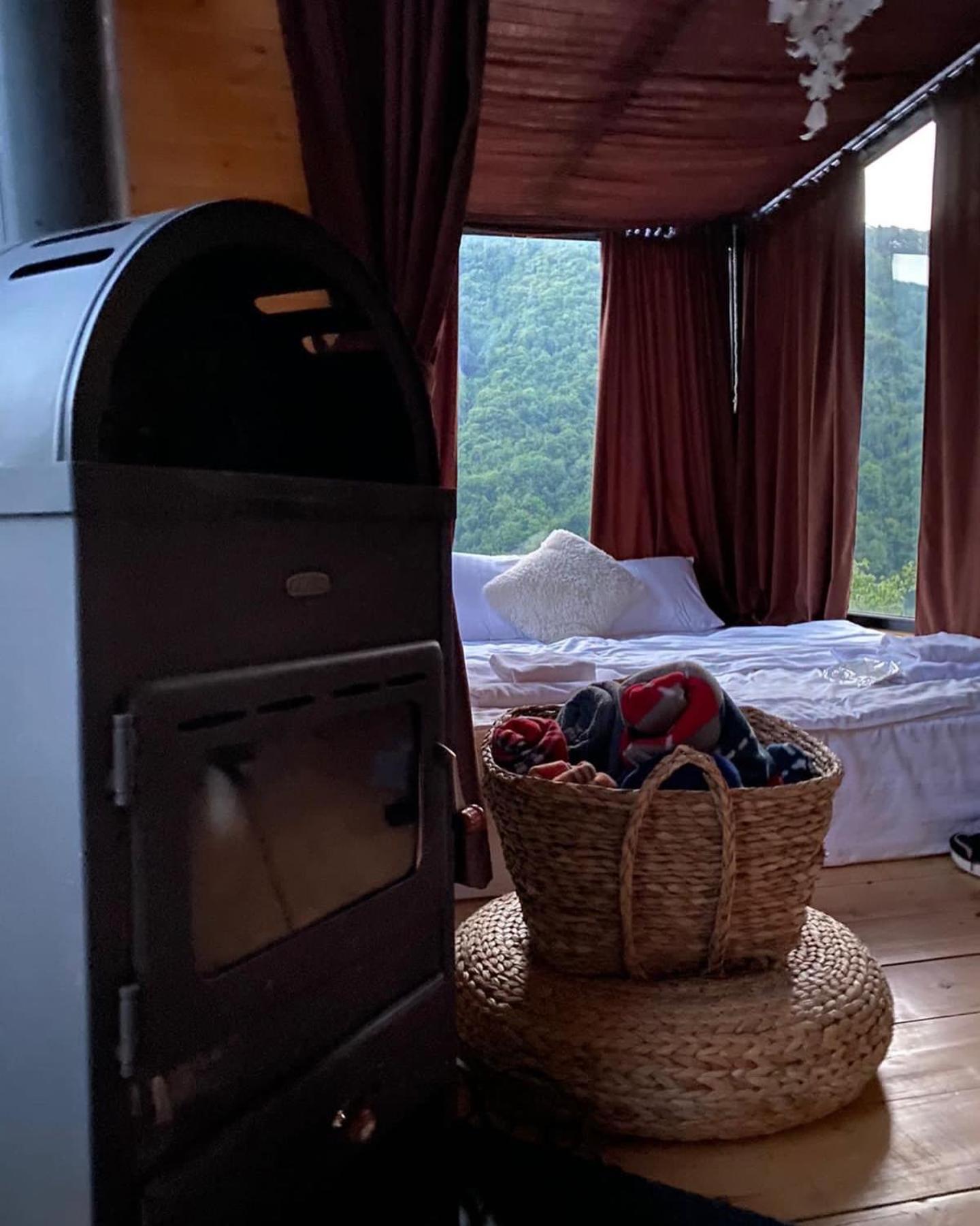 Woodpecker Georgia Hotel Батуми Екстериор снимка