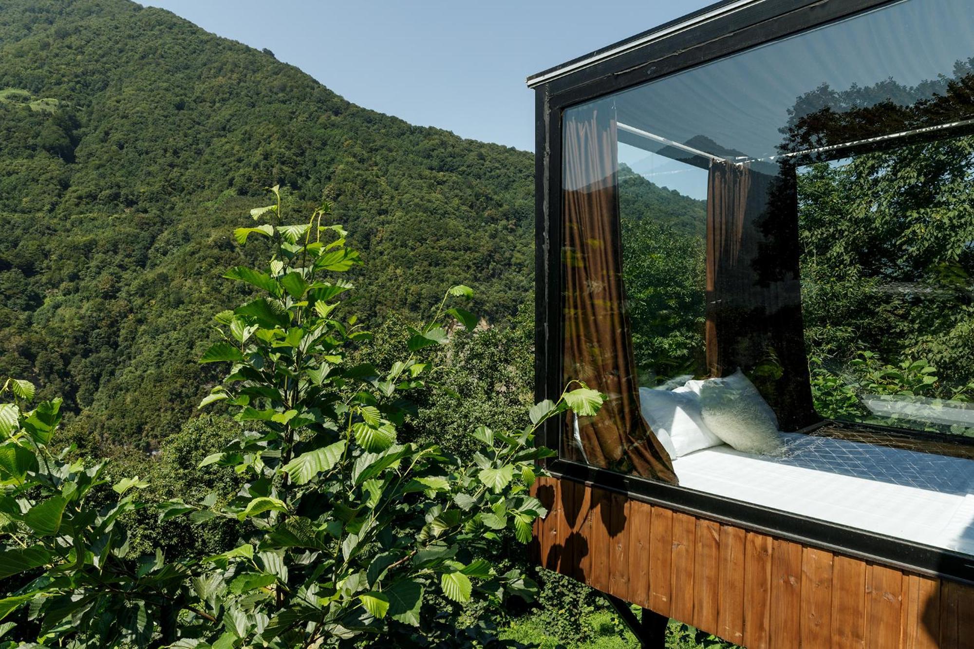 Woodpecker Georgia Hotel Батуми Екстериор снимка