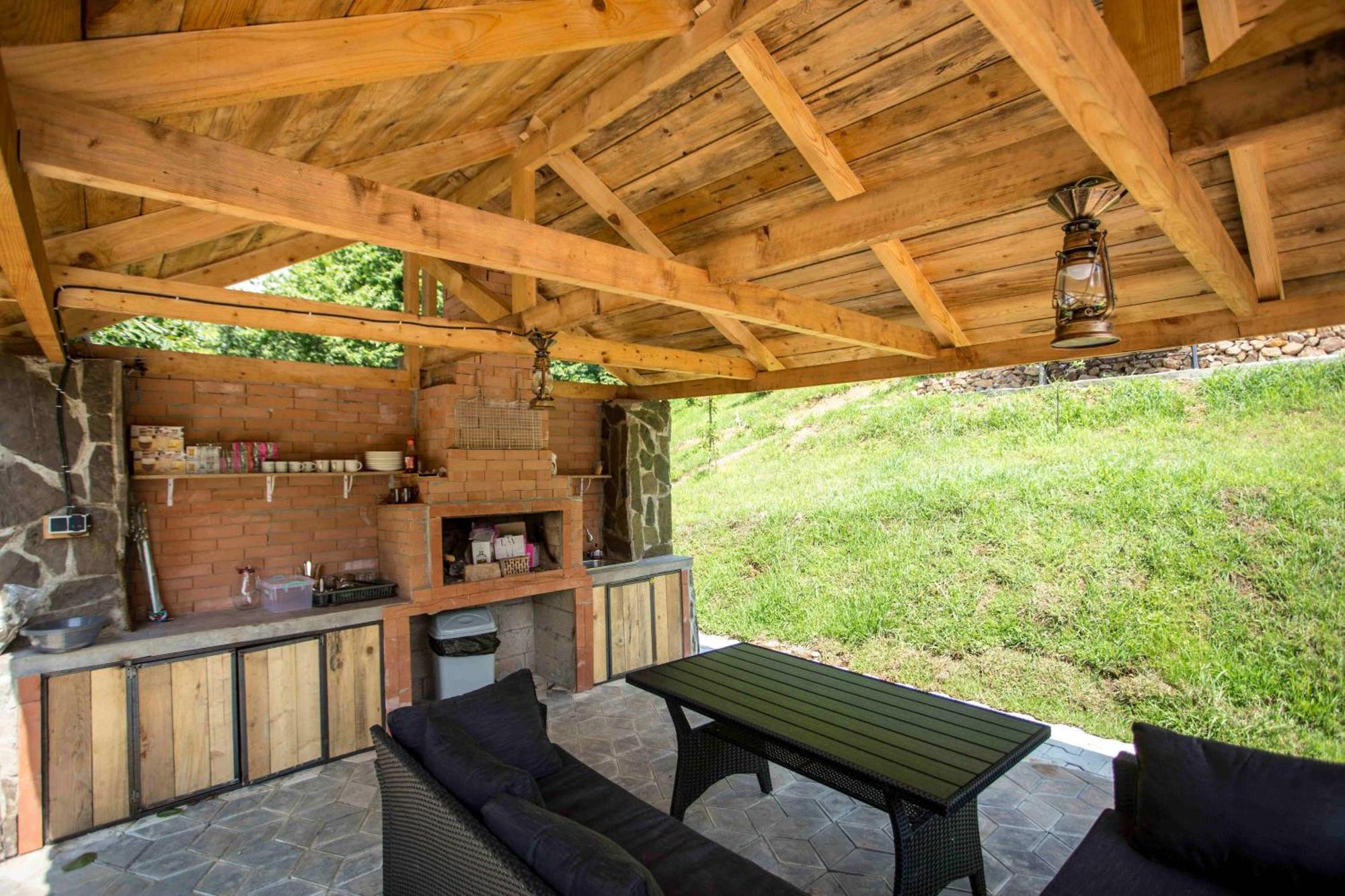 Woodpecker Georgia Hotel Батуми Екстериор снимка