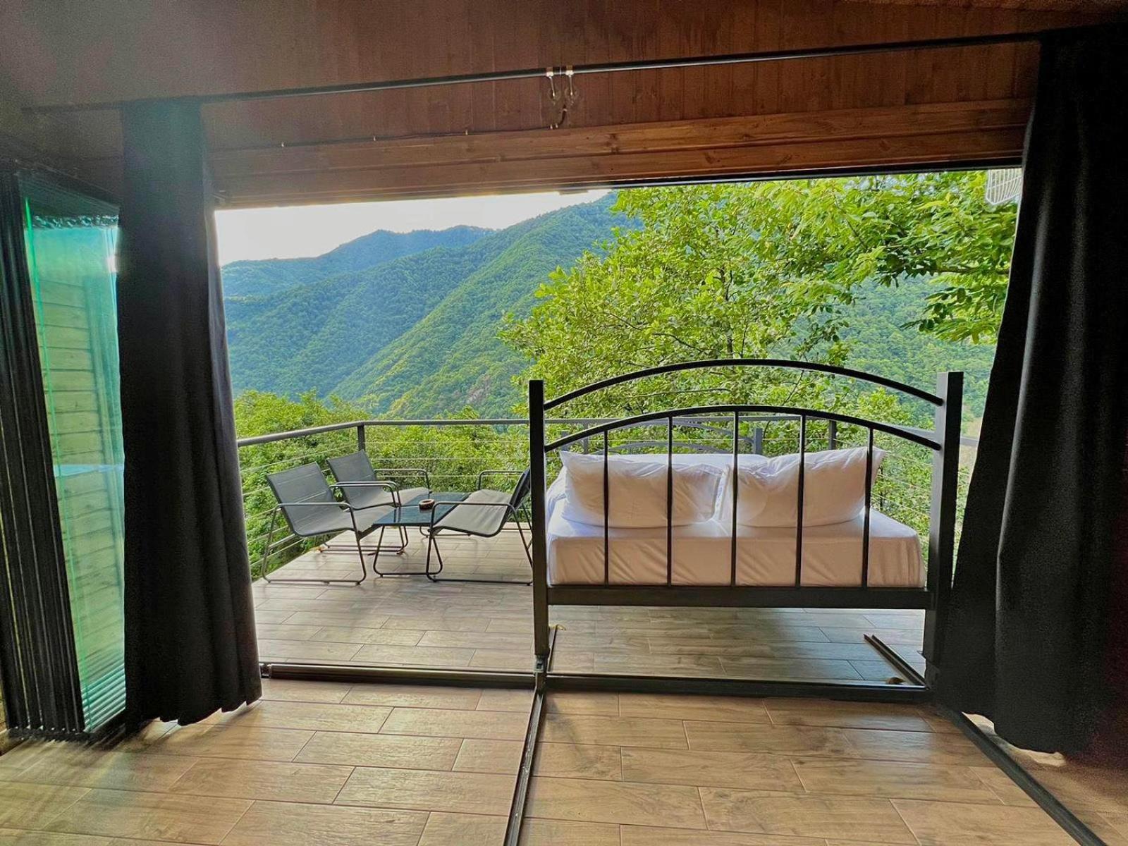 Woodpecker Georgia Hotel Батуми Екстериор снимка