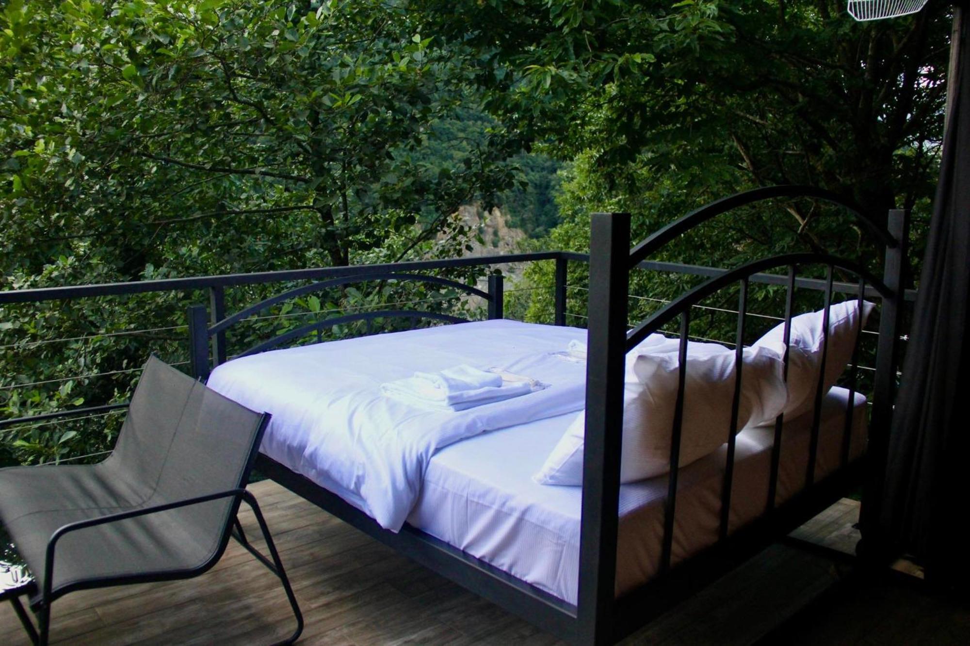 Woodpecker Georgia Hotel Батуми Екстериор снимка