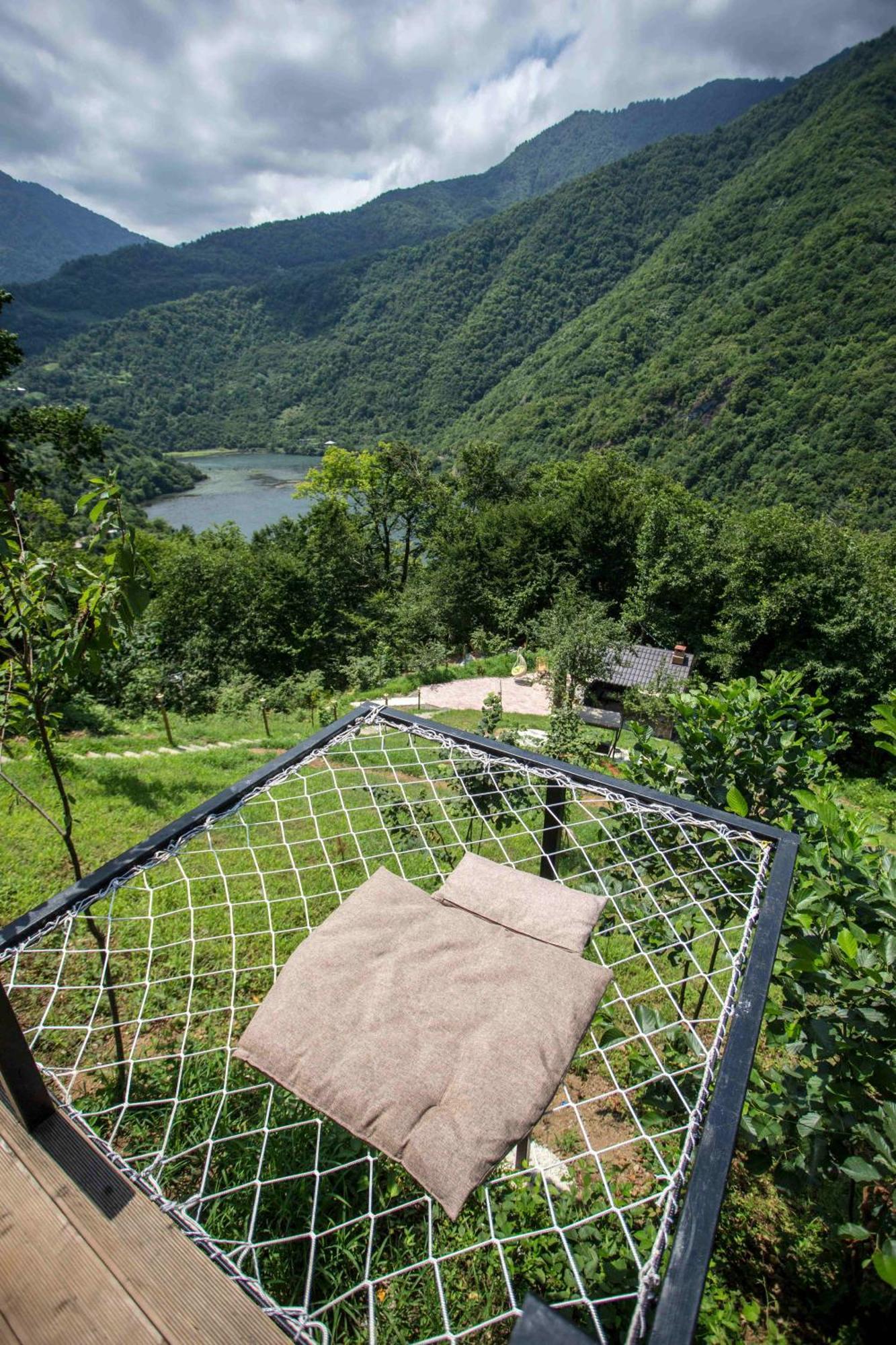 Woodpecker Georgia Hotel Батуми Екстериор снимка
